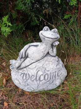 Gartenfigur Frosch Welcome
