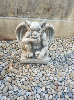 Steinfigur_Gartenfigur_Gargoyle_Georg