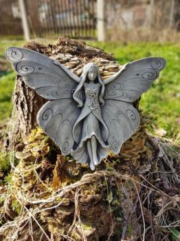 Steinfigur_Gartenfigur_Wandbild_Schmetterling