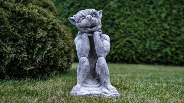 Steinfigur_Gartenfigur_Gargoyle_Hanki